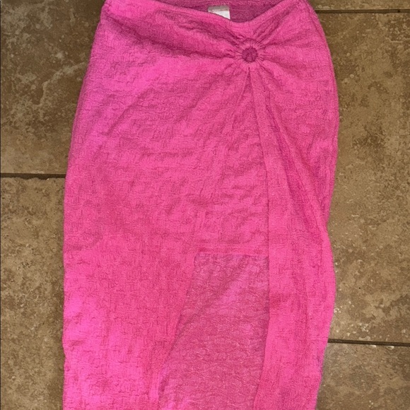 Pink Two-Piece Set with Ruffle Sleeves - Picture 2 of 4